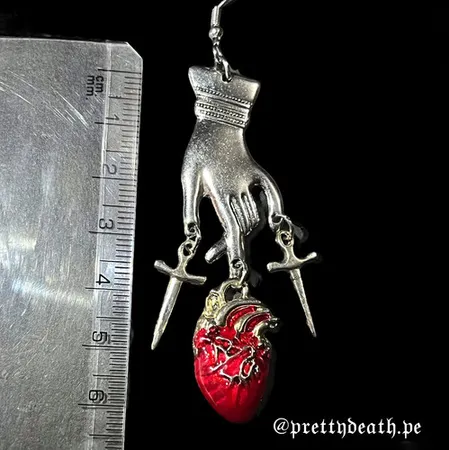Imagen de producto de: Aretes Espada de Corazones