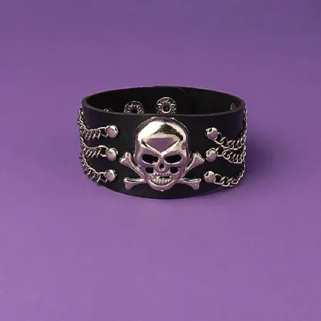 Imagen de producto de: Brazalete craneo con cadenas ajustable