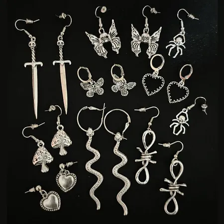 Imagen de producto de: Aretes Ladies Plateados variados