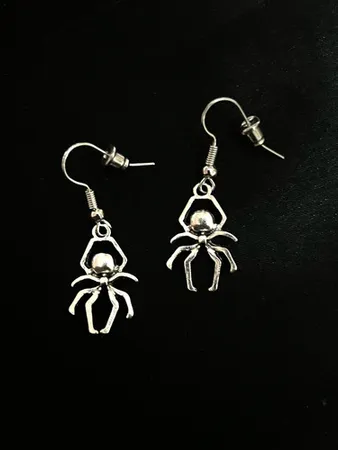 Imagen de producto de: Aretes Ladies Plateados variados