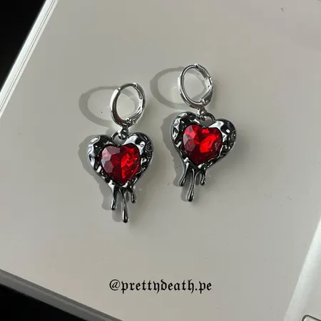 Imagen de producto de: Aretes de Corazon DarkRed